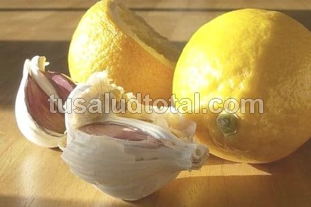 Jugos naturales para la artritis reumatoide: limón y ajo