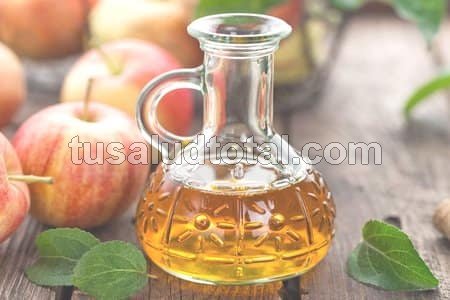 Remedios caseros para desinflamar el hígado: vinagre de sidra de manzana