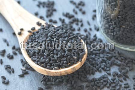 Remedios naturales para el vitíligo: semillas de comino negro